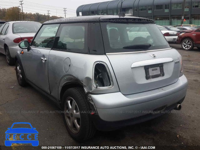 2009 Mini Cooper WMWMF33519TU74721 Bild 2