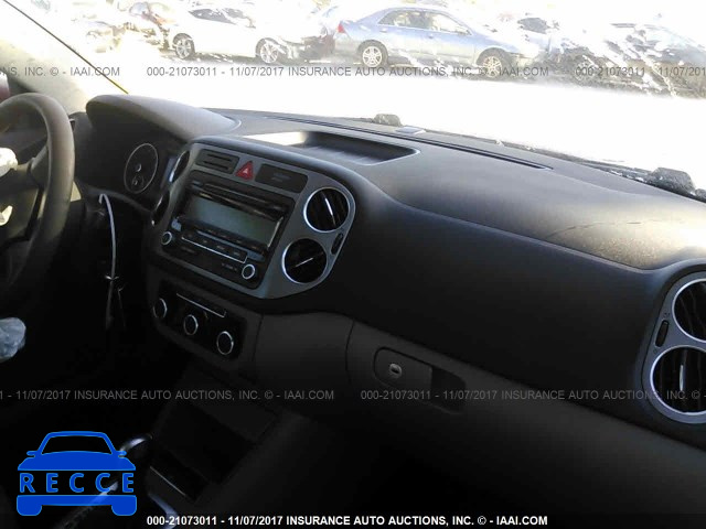 2011 Volkswagen Tiguan S/SE/SEL WVGAV7AX1BW000725 image 4