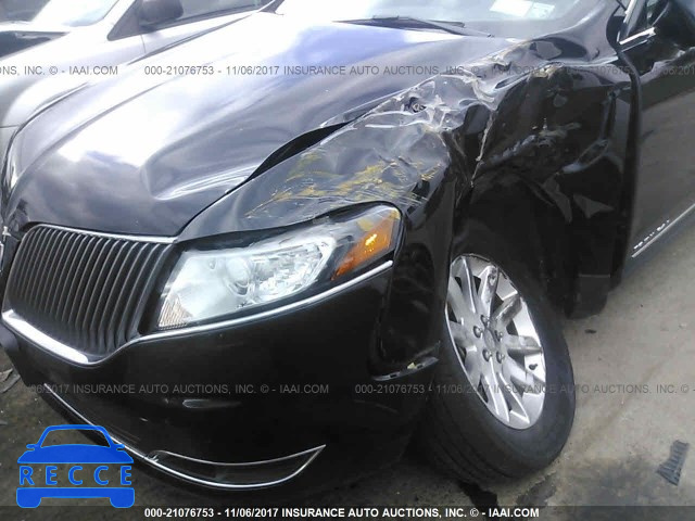 2016 Lincoln MKT 2LMHJ5NK8GBL01602 image 5