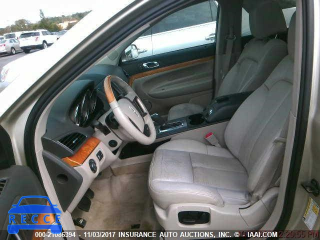 2010 Lincoln MKT 2LMHJ5FR6ABJ22476 image 4