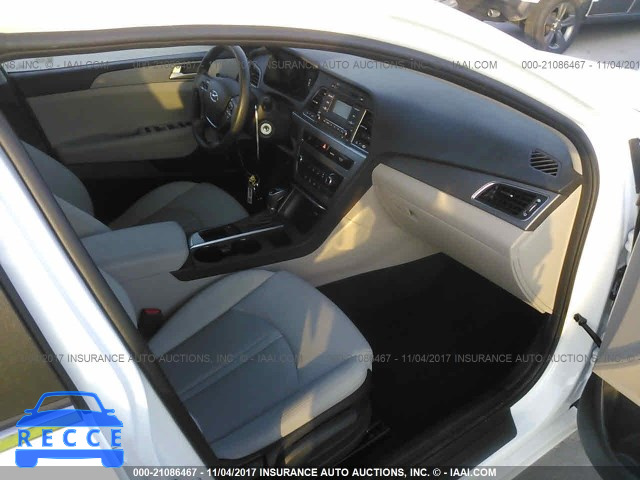 2017 HYUNDAI SONATA 5NPE24AF6HH578063 image 4