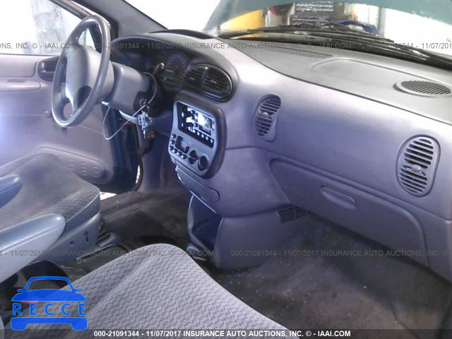 2000 Chrysler Voyager 2C4FJ25B6YR766328 image 4