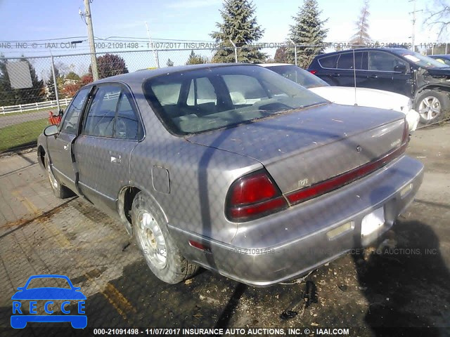 1996 OLDSMOBILE 88 LS 1G3HN52K9T4810885 Bild 2