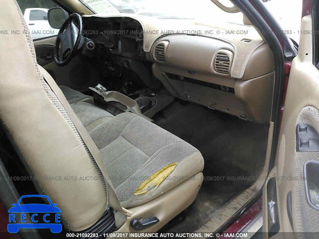 1998 Dodge RAM 2500 1B7KF23W8WJ170581 Bild 4