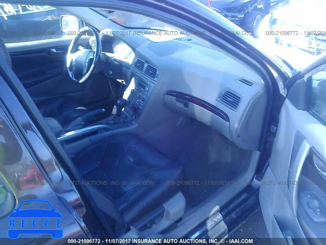 2002 Volvo V70 XC YV1SZ58D421068974 image 4