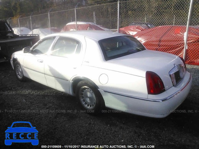 1998 Lincoln Town Car EXECUTIVE 1LNFM81W5WY682248 image 2