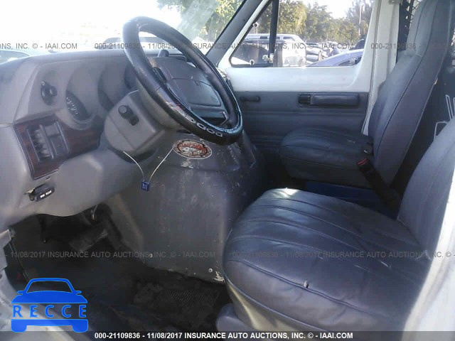 1995 Dodge Ram Van B1500 2B7GB11X6SK557071 image 4