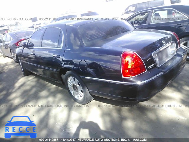 2006 Lincoln Town Car EXECUTIVE 1LNHM88W16Y649598 image 2