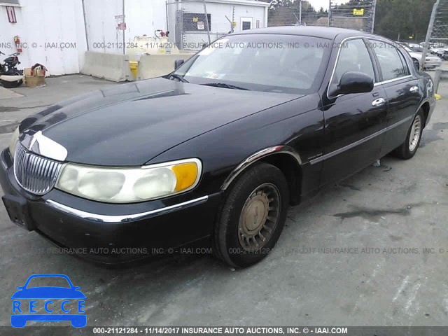 2001 LINCOLN TOWN CAR EXECUTIVE 1LNHM81W21Y625779 image 1