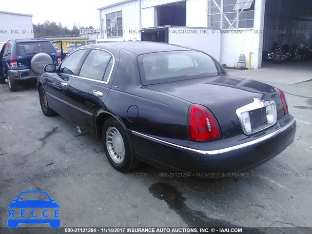 2001 LINCOLN TOWN CAR EXECUTIVE 1LNHM81W21Y625779 зображення 2