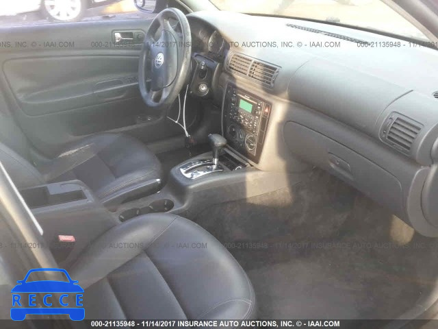 2005 Volkswagen Passat GLS WVWAD63B95E088498 image 4