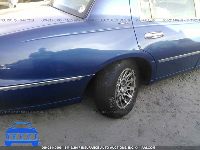 1999 Lincoln Town Car SIGNATURE 1LNHM82W2XY648258 image 5