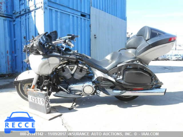 2011 Victory Motorcycles VISION TOUR 5VPSW36NXB3002806 image 1