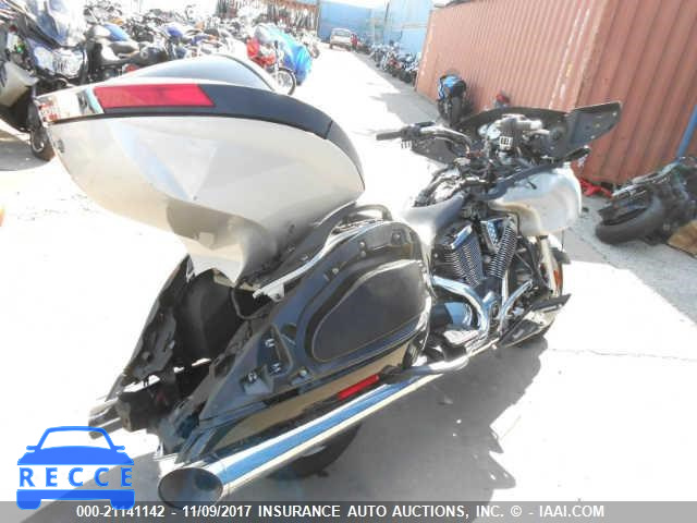 2011 Victory Motorcycles VISION TOUR 5VPSW36NXB3002806 image 4