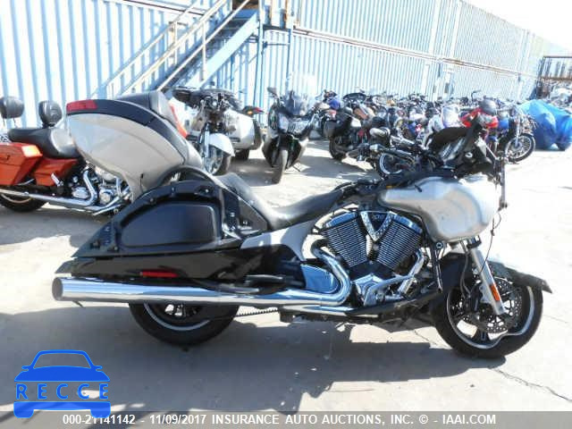 2011 Victory Motorcycles VISION TOUR 5VPSW36NXB3002806 Bild 5