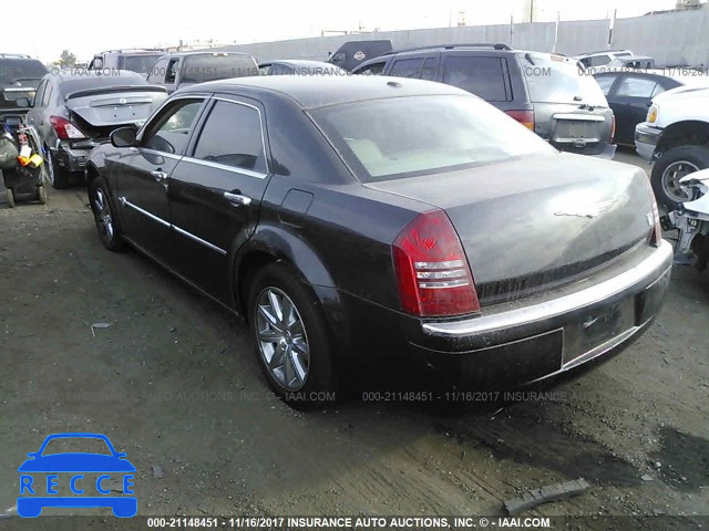 2007 Chrysler 300c 2C3KA63H27H775887 Bild 2