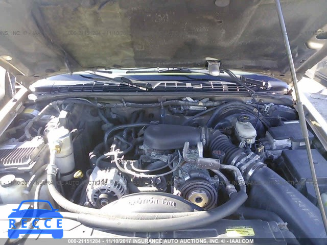 1999 GMC Envoy 1GKDT13W1X2954600 image 9
