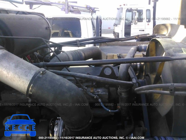 2000 FREIGHTLINER CONVENTIONAL FLD120 1FUYDMDB9YPF87243 image 8
