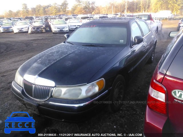 2000 Lincoln Town Car EXECUTIVE 1LNHM81W0YY868324 зображення 1