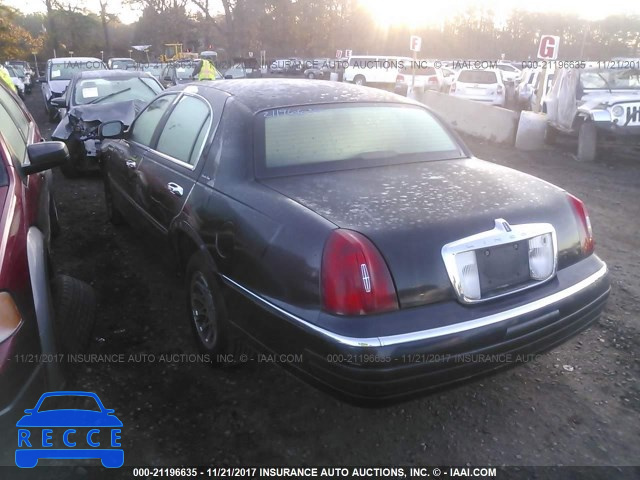 2000 Lincoln Town Car EXECUTIVE 1LNHM81W0YY868324 зображення 2