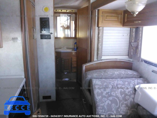 1999 FREIGHTLINER CHASSIS X LINE MOTOR HOME 4UZ6XFBC1XCG00338 image 5