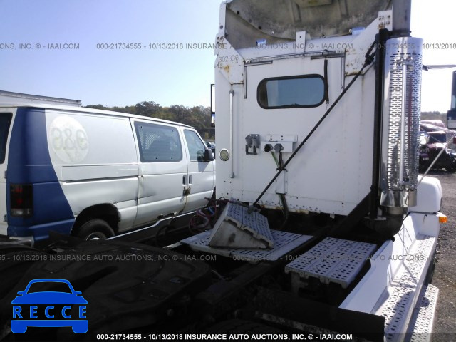 2000 FREIGHTLINER FLD FLD112 1FUW3MDA2YPF77607 image 6