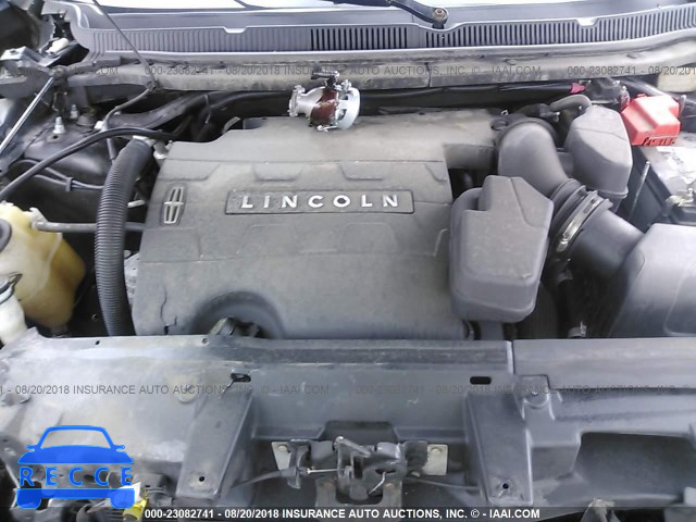 2016 LINCOLN MKT 2L1MJ5LK4GBL00168 Bild 9