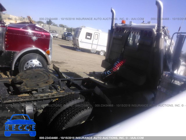 2005 FREIGHTLINER CONVENTIONAL FLD120 1FUJALAV05DN67217 image 3