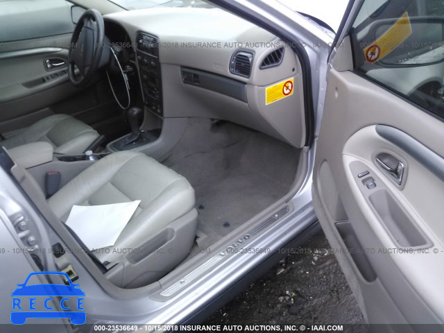 2004 VOLVO V40 1.9T YV1VW27584F065130 image 2
