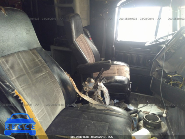 2000 FREIGHTLINER FLD 1FUYDDYB3YMG74048 image 4