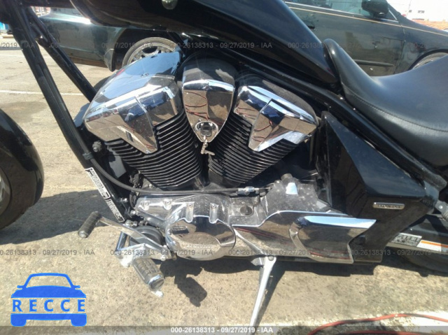 2013 HONDA VT1300 CX JH2SC61N5DK100139 Bild 8