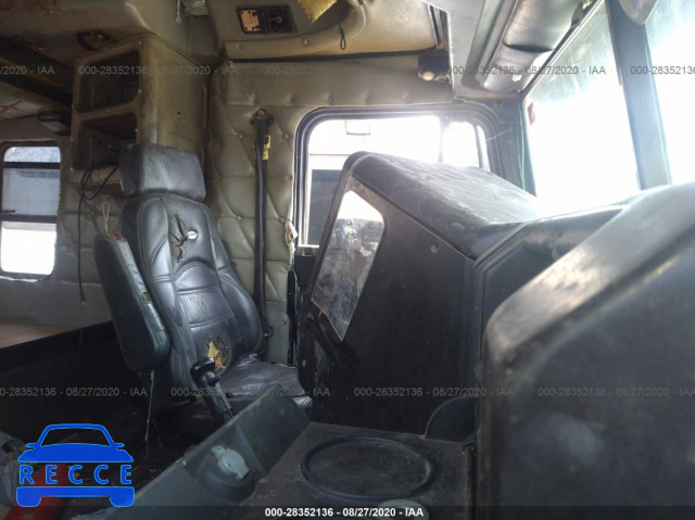 1997 FREIGHTLINER FLD FLD120 1FUPCSEB0VP930337 image 4