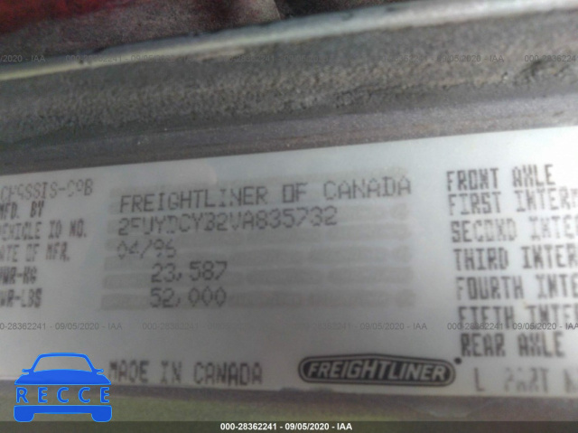 1997 FREIGHTLINER FLD FLD120 2FUYDCYB2VA835732 image 8