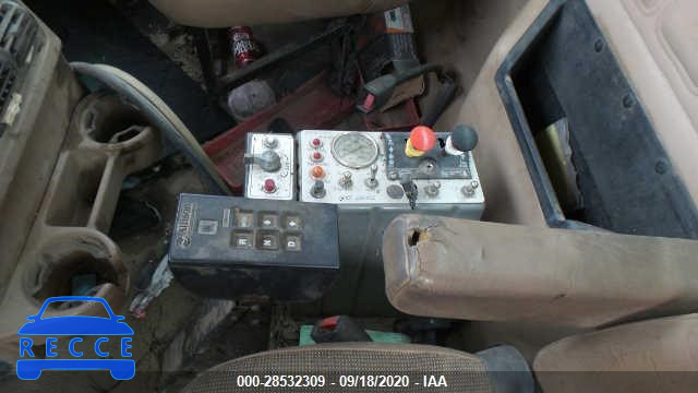 2006 MACK 700 CV700 1M2AG11C06M039229 image 5