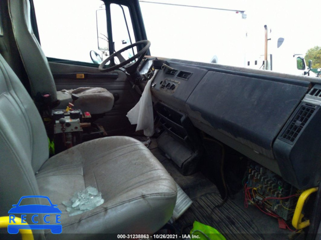 2001 FREIGHTLINER MEDIUM CONVENTIONAL FL70 1FVABTBV41HH75517 image 4