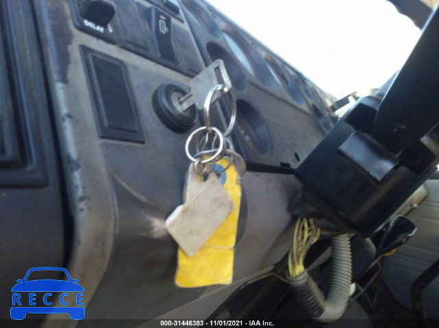 1999 FREIGHTLINER MEDIUM CONVENTIONAL FL70 1FV6HJBA5XH980100 image 10