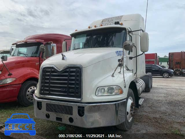 2010 MACK CXU613 CXU600 1M1AW09Y9AN012194 Bild 1