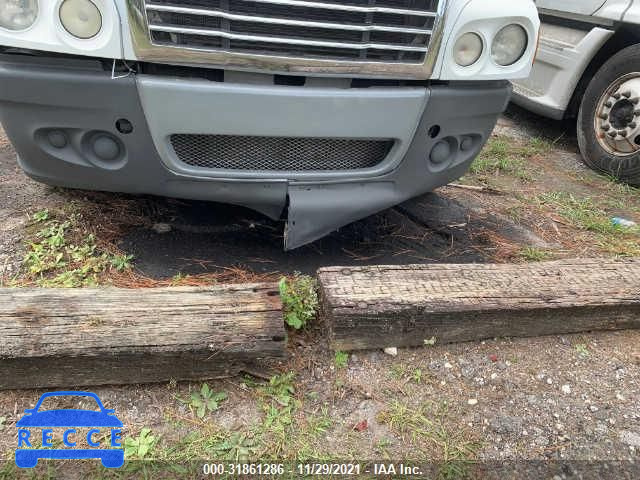 2010 FREIGHTLINER ST120 ST120 1FUJBBDR2ADAP2679 image 6