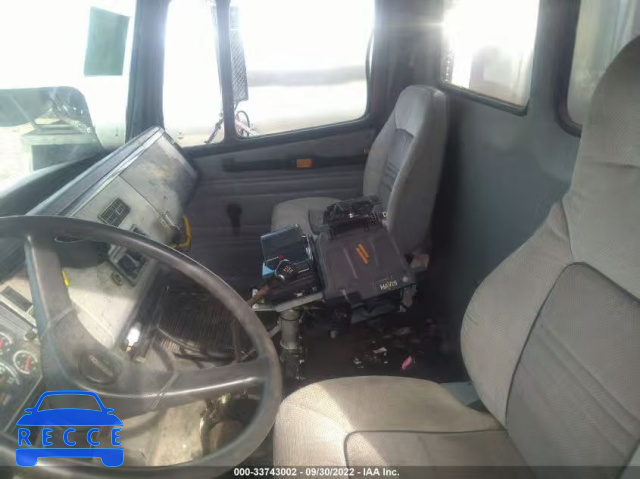 2003 FREIGHTLINER MEDIUM CONVENTIONAL FL70 1FVABTBS23HK54771 image 4