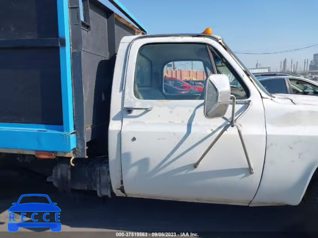 1981 CHEVROLET C30 1GBHC34W3BV144999 image 11