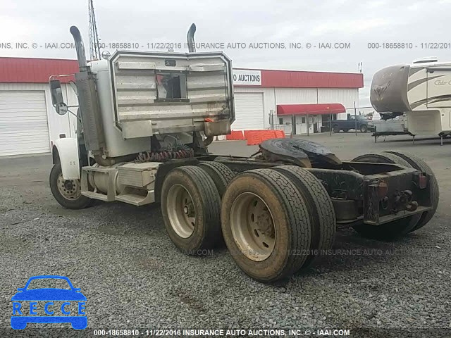 2000 FREIGHTLINER FLD FLD120 1FUPFWEB4YPB65462 image 2