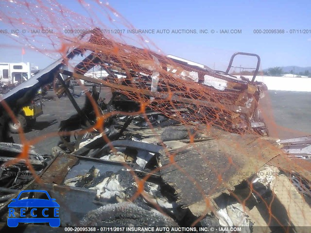 1995 CHEVROLET P30 1GBJP37N7S3304421 image 4