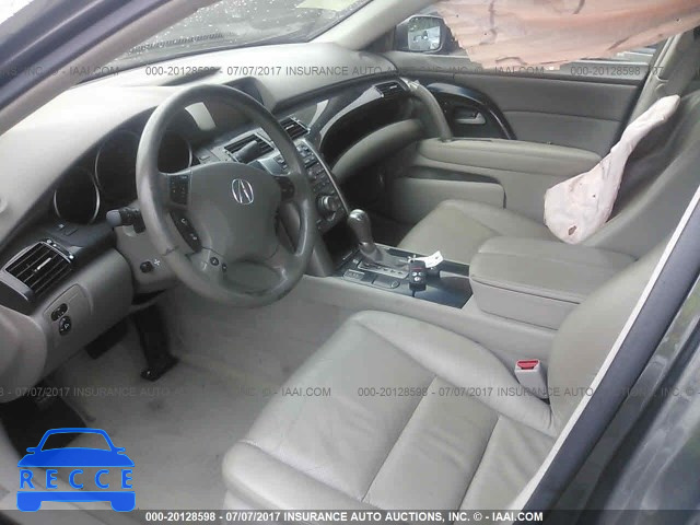 2010 Acura RL JH4KB2F58AC000828 image 4