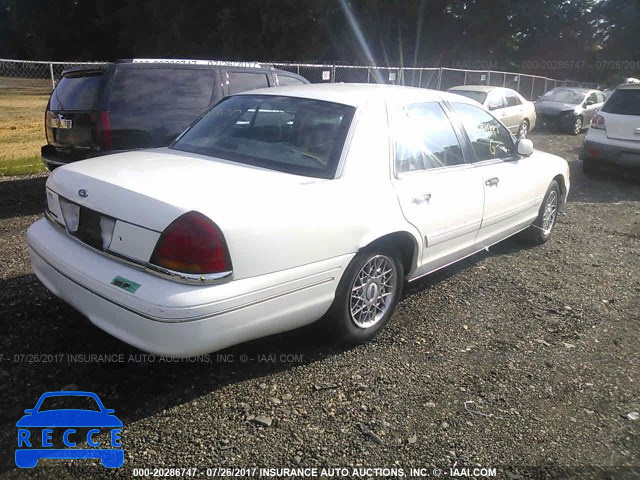 2002 Ford Crown Victoria 2FAFP73W42X150007 image 3
