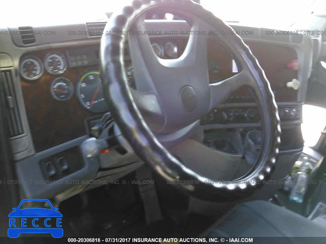 2001 FREIGHTLINER ST120 ST120 1FUJBBCG11PB38895 image 4