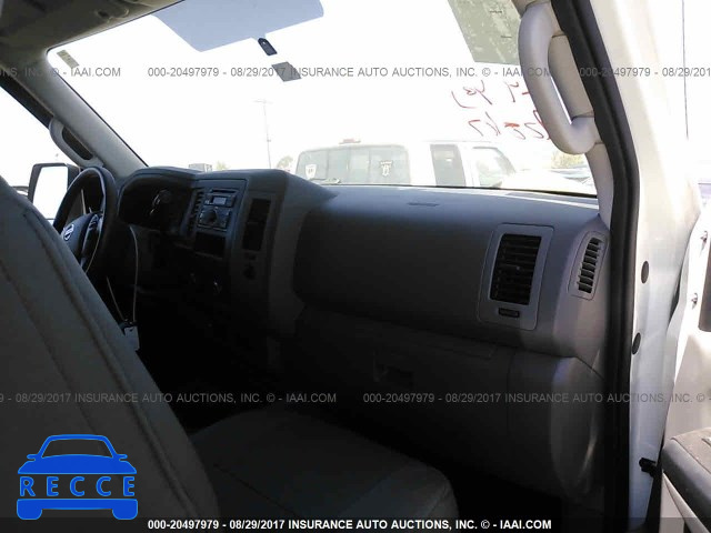 2015 Nissan NV 1500/2500 1N6BF0KX2FN807081 image 4