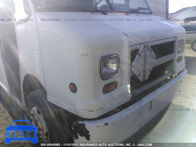 1999 FREIGHTLINER CHASSIS M LINE WALK-IN VAN 4UZA4FF43XCA50324 Bild 5