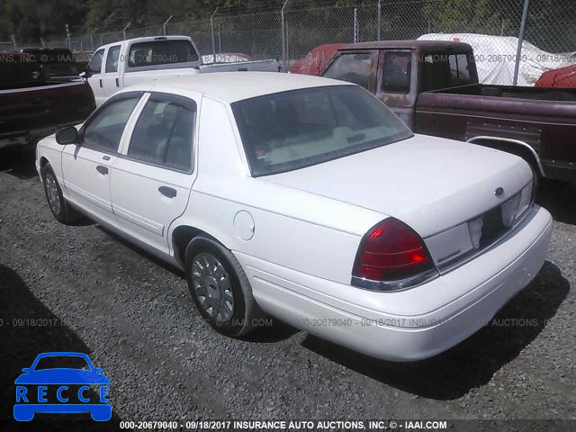 2004 Ford Crown Victoria 2FAFP73WX4X133327 image 2