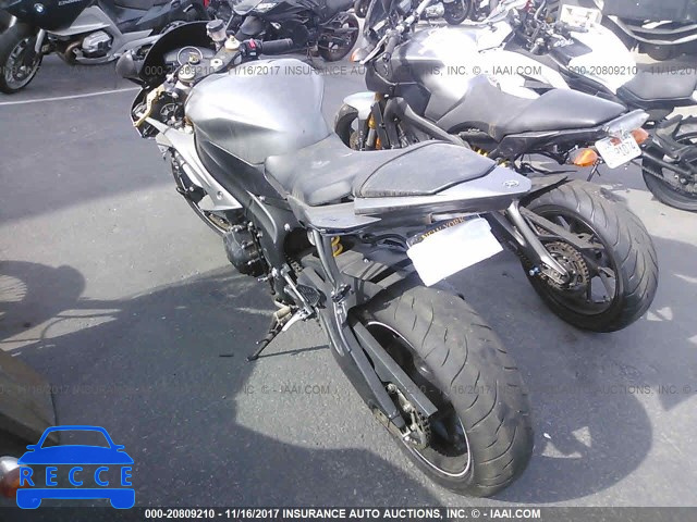 2012 Yamaha YZFR6 JYARJ16E8CA023596 Bild 2