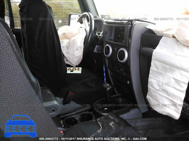 2009 Jeep Wrangler SAHARA 1J8FA54199L746099 image 4